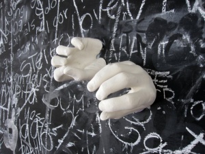 Capes de coneixement (detall), acrílic i guix sobre paret, 100×300 cm., 2010